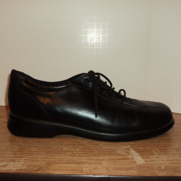 Munro American Women's Size 11 M Shoes Black Lace Up Leather - Picture 6 of 12